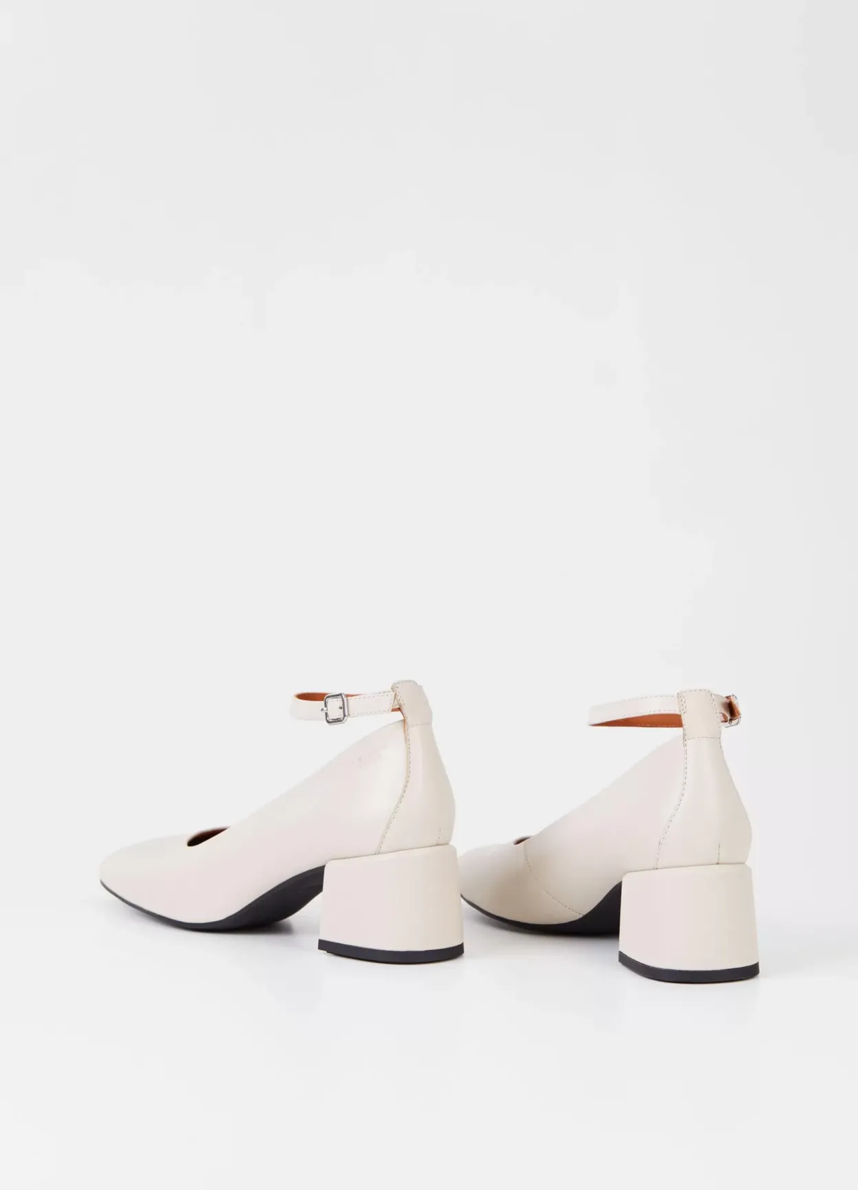 Vagabond ADISON PUMPS